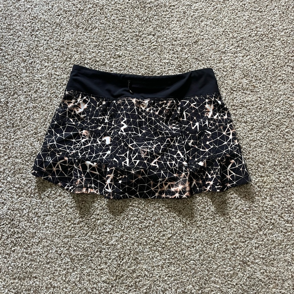 lululemon athletica Geometric Black and Cream Mini Skirt - Picture 2 of 4